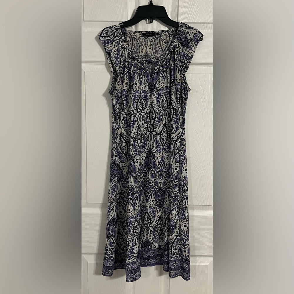 Apt 9 Womens Size S Purple & White Paisley Design Knee Length Dress Sleeveless - Picture 1 of 16